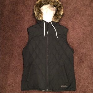 Women’s hooded vest